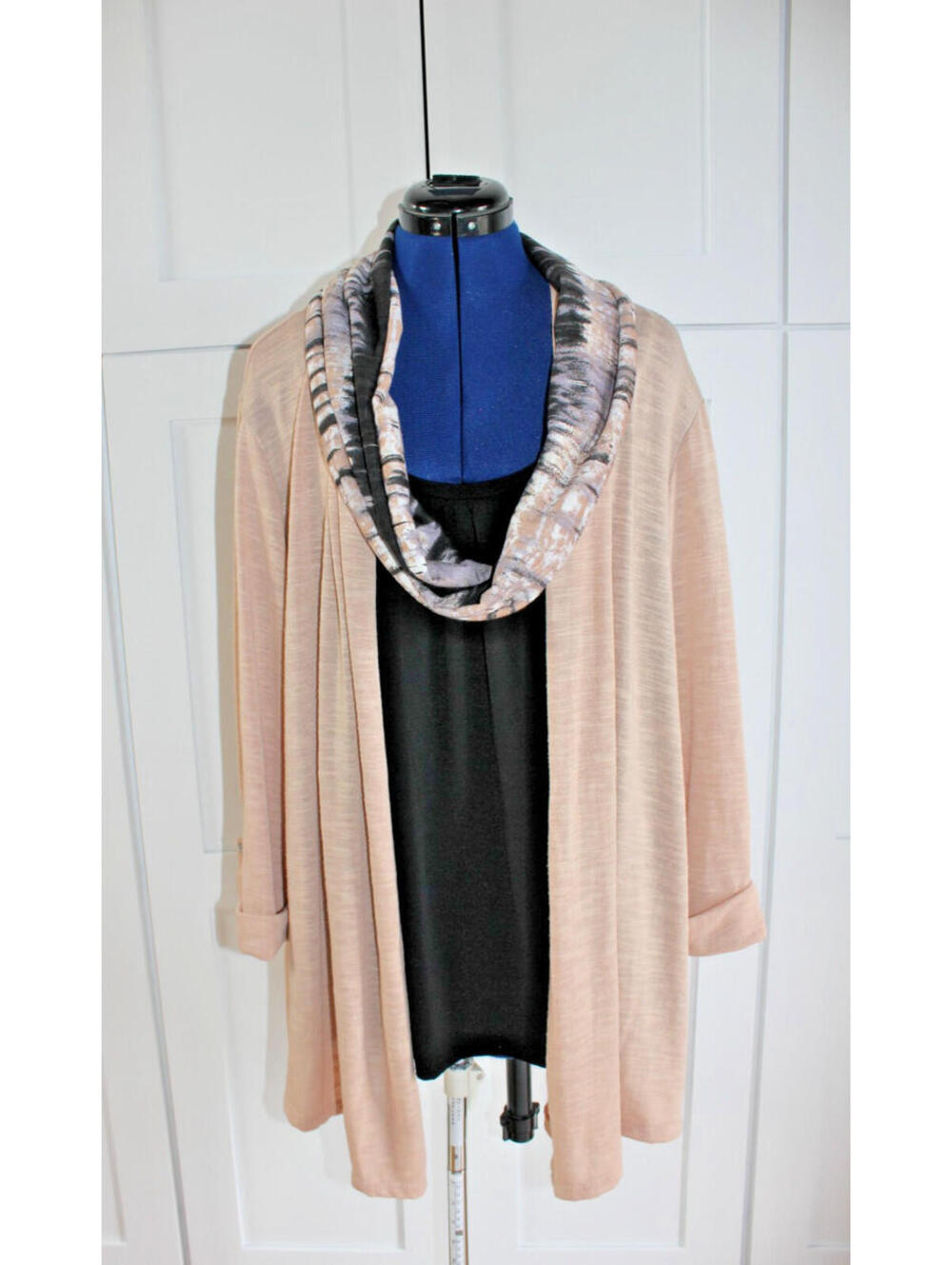 Notations Women's Size 3X Tan Black Cardigan Blouse With Removable Scarf